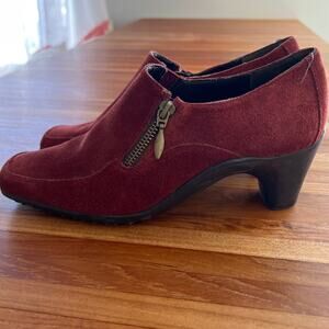 AEROSOLES Burgundy Maroon Red Suede Leather Ankle Boots Booties Shoes size 8